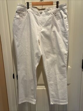 EST. 1946  18W High-Rise  Shape-Enhancing Women's Classic Straight Jeans White